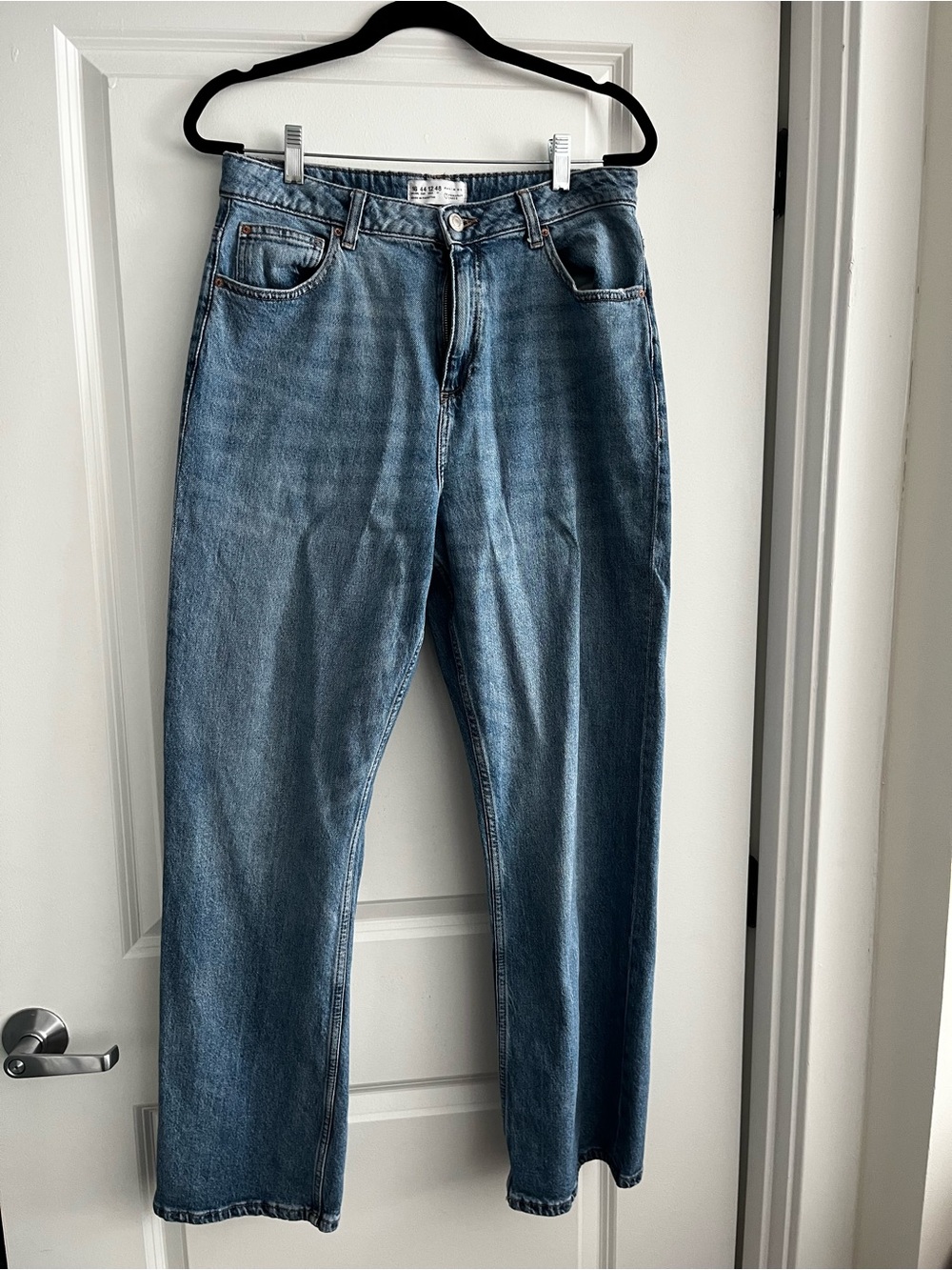 Primark Straight Leg Women's Jeans in Medium Blue Wash
